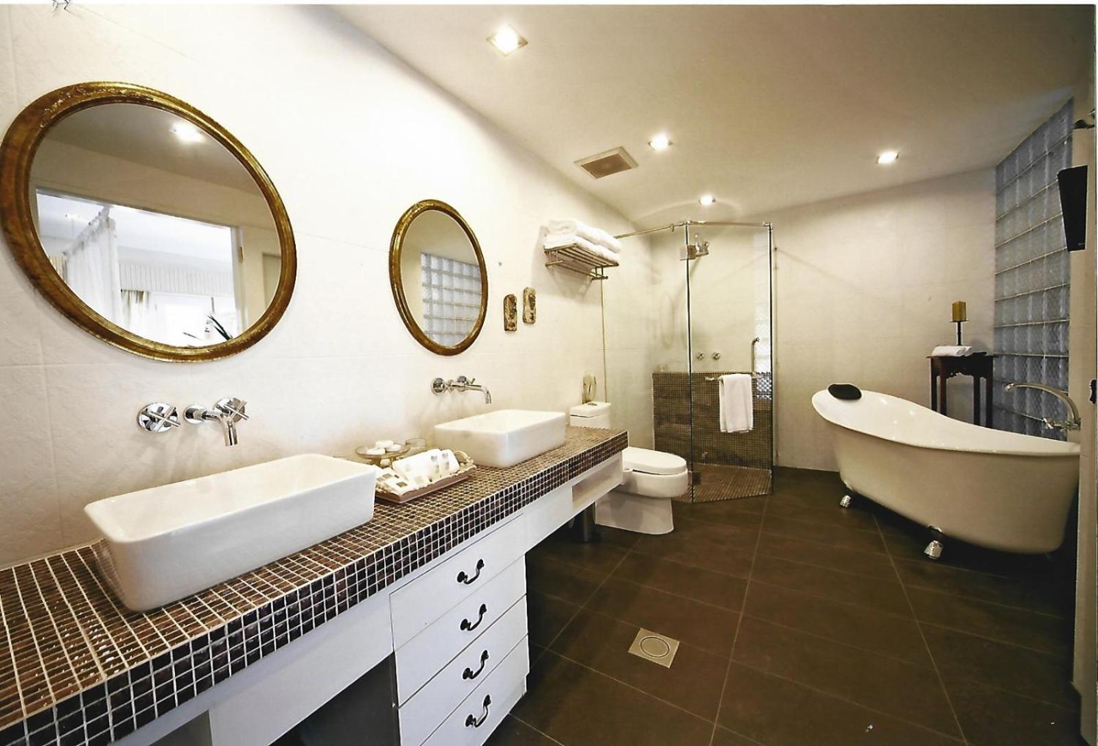 Indulgence Living Hotel Ипох Екстериор снимка